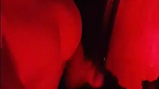 Горячий стриптиз и чувственные ласки в отличном качестве