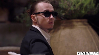 Модель Eva Elfie