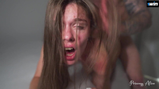 Королева наслаждений: жесткий трах и страстные эксперименты с Алис